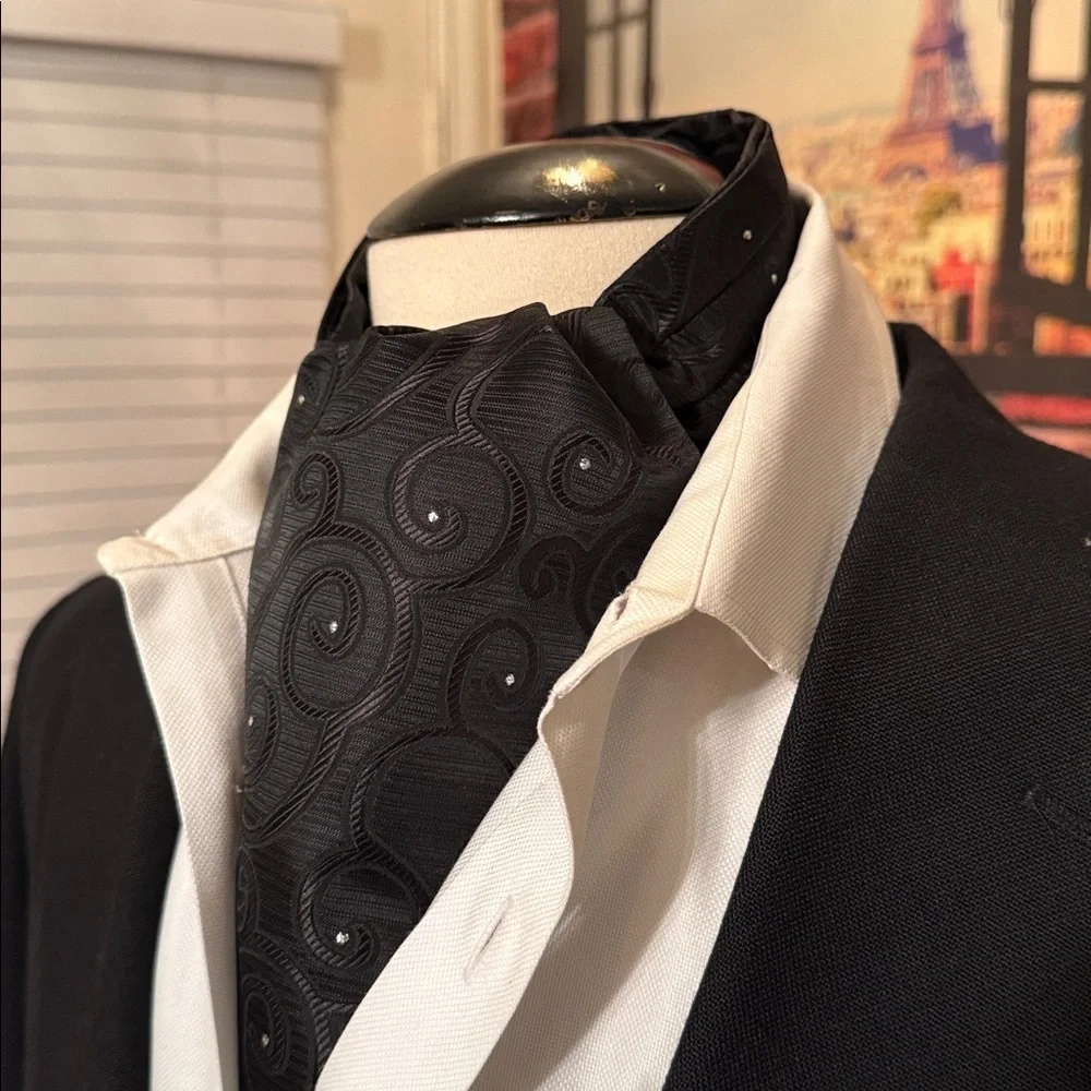 Elegant Black Paisley Ascot Cravat